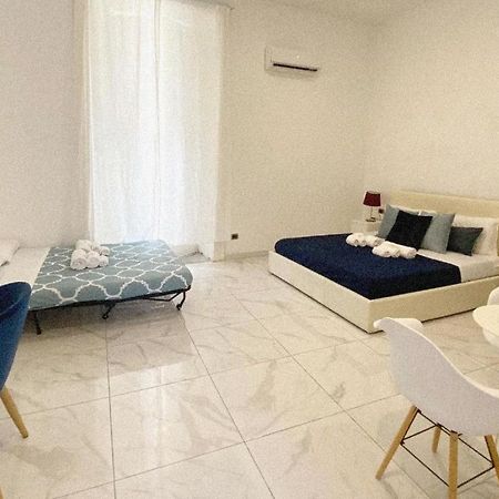 Bed and Breakfast Domus Luigi Leone 2 à Naples Extérieur photo