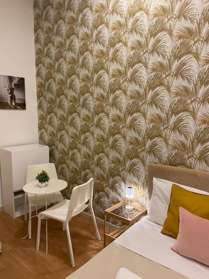 Bed and Breakfast Domus Luigi Leone 2 à Naples Extérieur photo